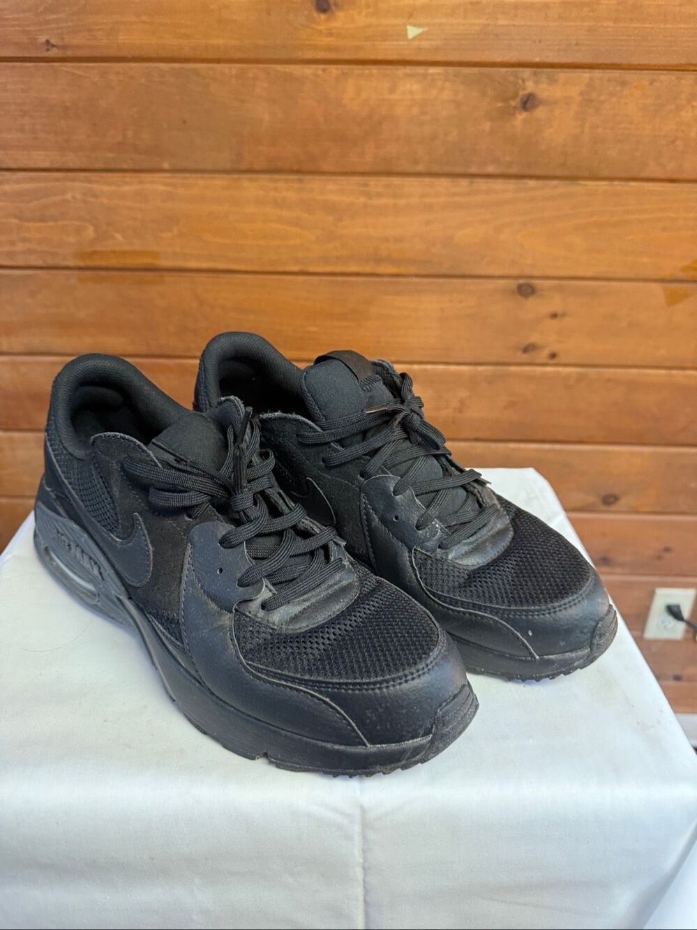Nike Air Max Excee sneakers Sz 11 "Triple Black" CD4165-003.
